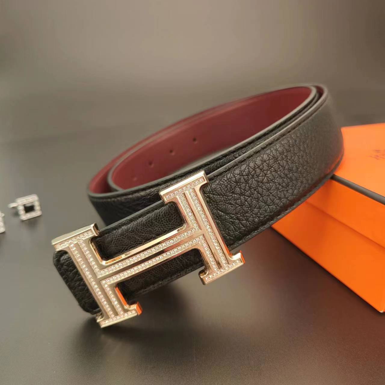 Nelly belt black gold